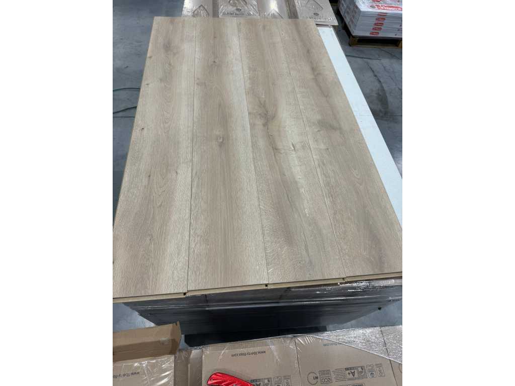 67,20 m² Laminate 8 mm