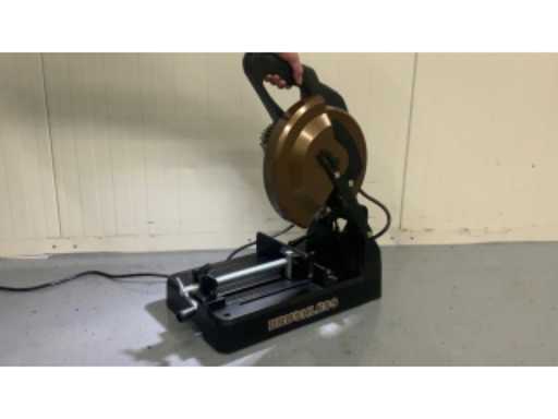 9c29f7e7-8cc8-4135-a829-e48cfb3b74d6.mp4