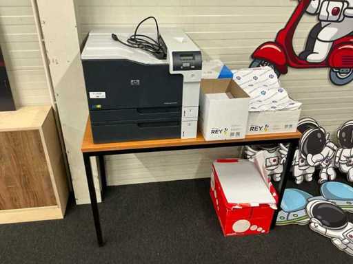 Imprimante laser HP Color Laserjet CP5225