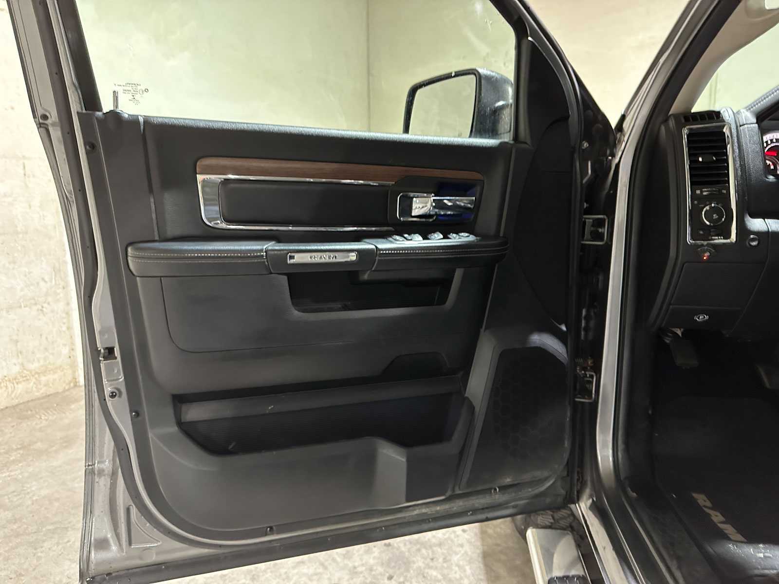 Dodge Ram 1500 5.7 V8 4x4 QC 6'4 401pk 2014 LPG (Origineel-NL) (BTW), VG-248-G