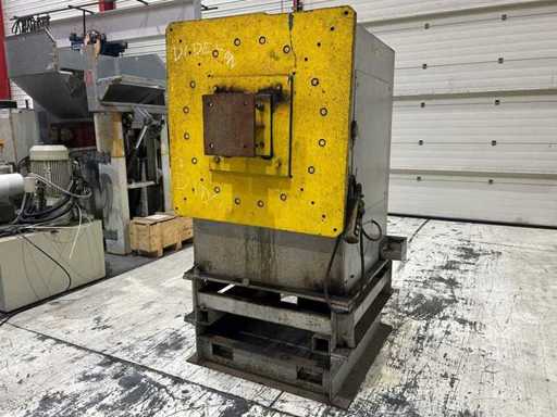 LAMBERT ET JOUTY M82-14F/S Strungor industrial pentru poziționarea pieselor de prelucrare