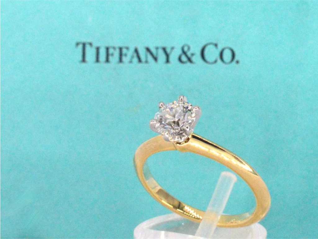 Tiffany & Co - La bague sertie Tiffany avec couronne en platine et diamant Tiffany & Co taille brillant