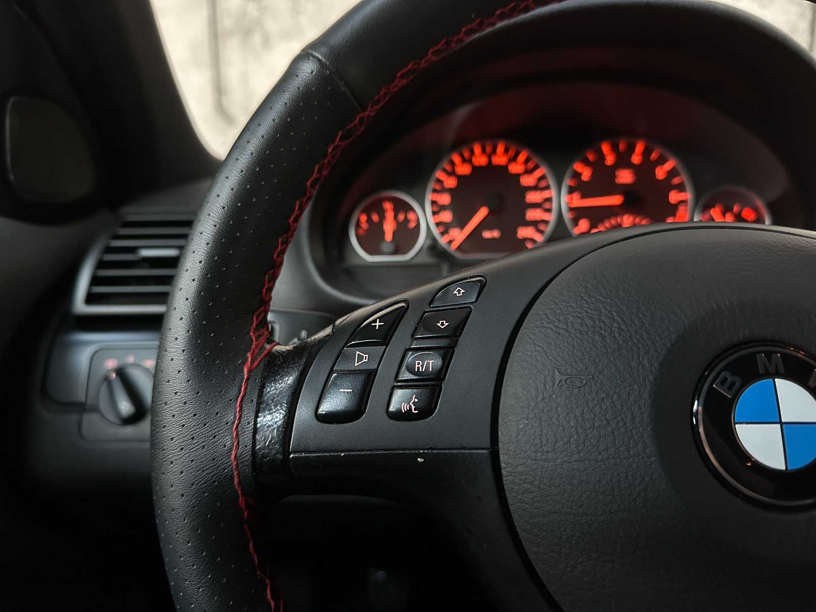 BMW 318i Touring Special Exec. 3er-Serie 141 PS 2003, 65-NJ-VL