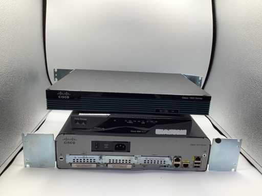 Cisco 1941,1900 en 800 Series Routers (3x)
