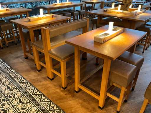 Hutten - Bartafel met bank en 2 krukken (2x)