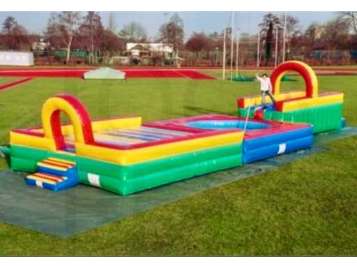 Mas Friesland Bouncy Castle "Fierljeppen"