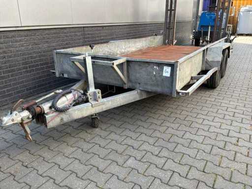 Zwiastun Peters z 2011 roku