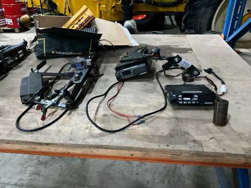 Contrôle radiocommandé du tracteur (contrôle de vitesse)