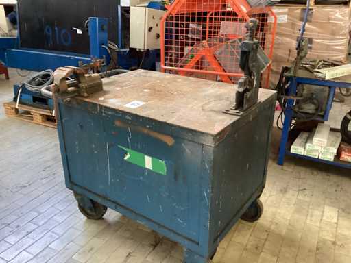 Établi avec contenu