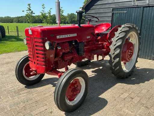 1960 Mc Cormick international D-324 Standard Oldtimer tractor