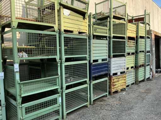 Stapelbare Kisten (65x)