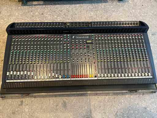 Soundcraft Live8 Analog Mixing Console