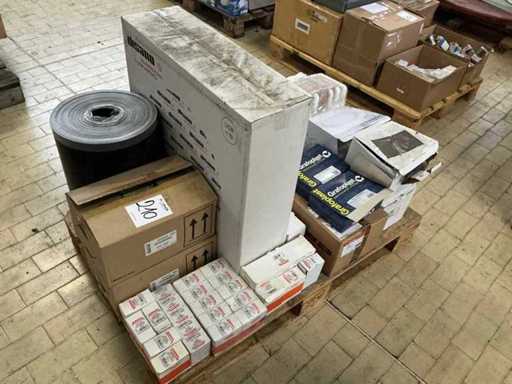 Lagerbestand an Zubehör, Ersatzteilen und Lagerbeständen