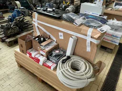 Stock of accessories, spare parts and warehouse stocks