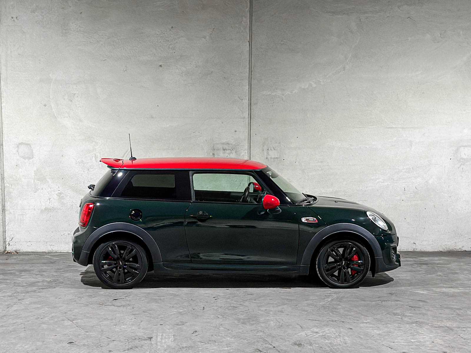 Mini John Cooper Works 2.0 F56 231pk 2015, SH-393-N