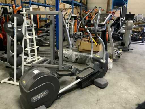 Technogym excite synchro 500 elliptique elliptique à entraînement