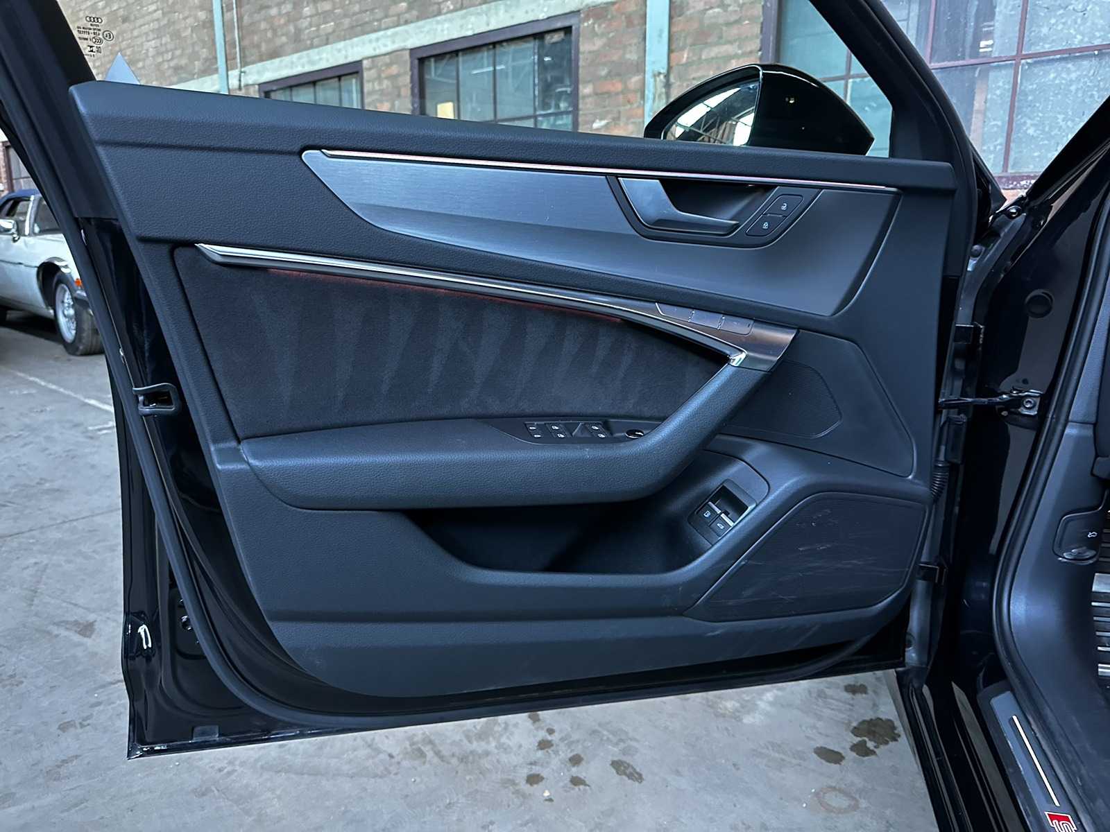 Audi A6 Avant 55 TFSI e Quattro Pro Line S Competition 367pk 2023 (Plug-In Hybrid), HLJ-85-T