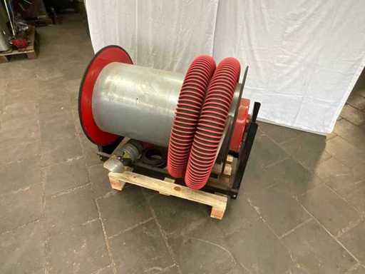 Welding fume extraction system