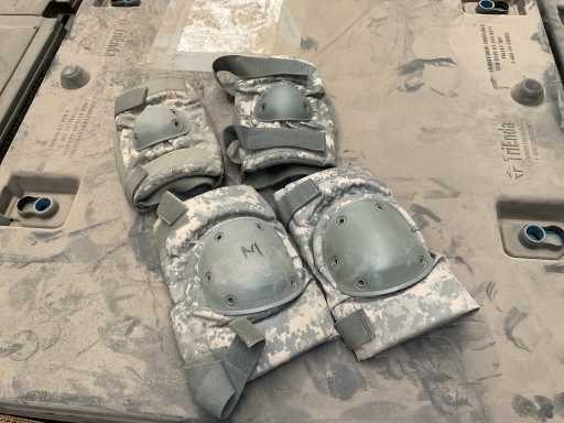 Knee and elbow pad set (160x)