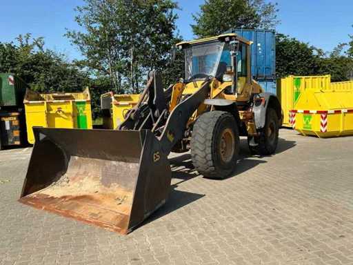2017 Volvo L90H Shovel