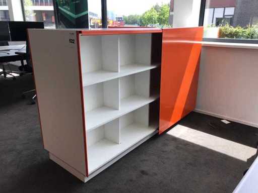 Armoire à porte coulissante
