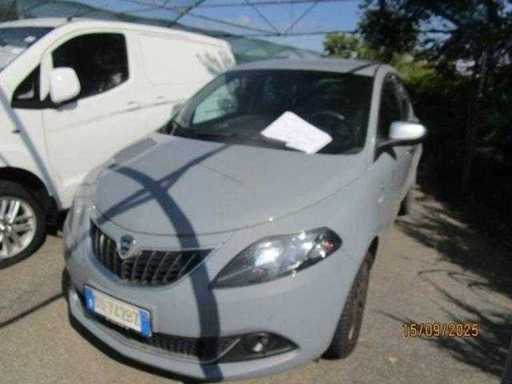 LANCIA YPSILON 3 SERIE 1.0 FIREFLY 5P. S&S HÍBRIDO UNYCA Automóvil