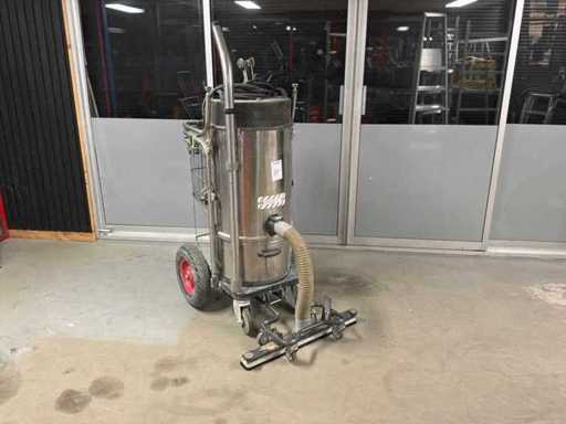 2014 Comzu F3313 Industrial Vacuum Cleaner 230V