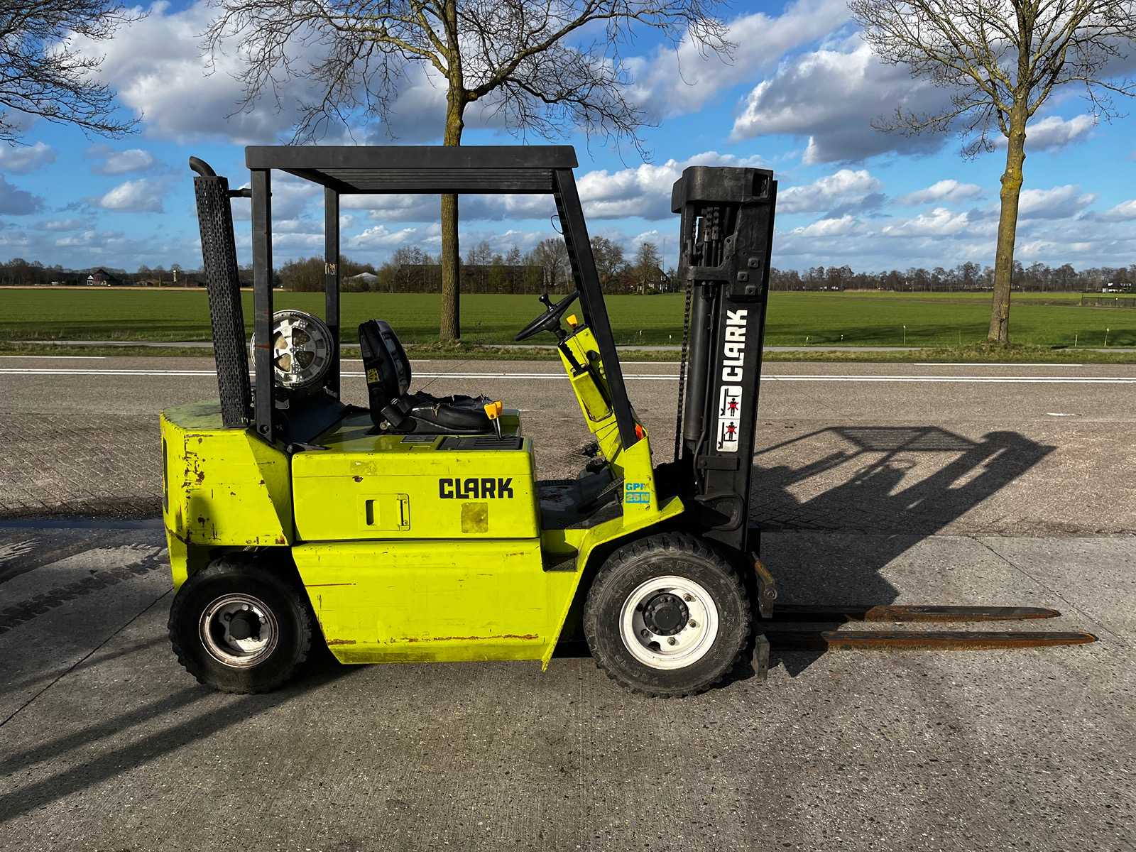 Clark – GPM 25W – Forklift Trucks – 1987