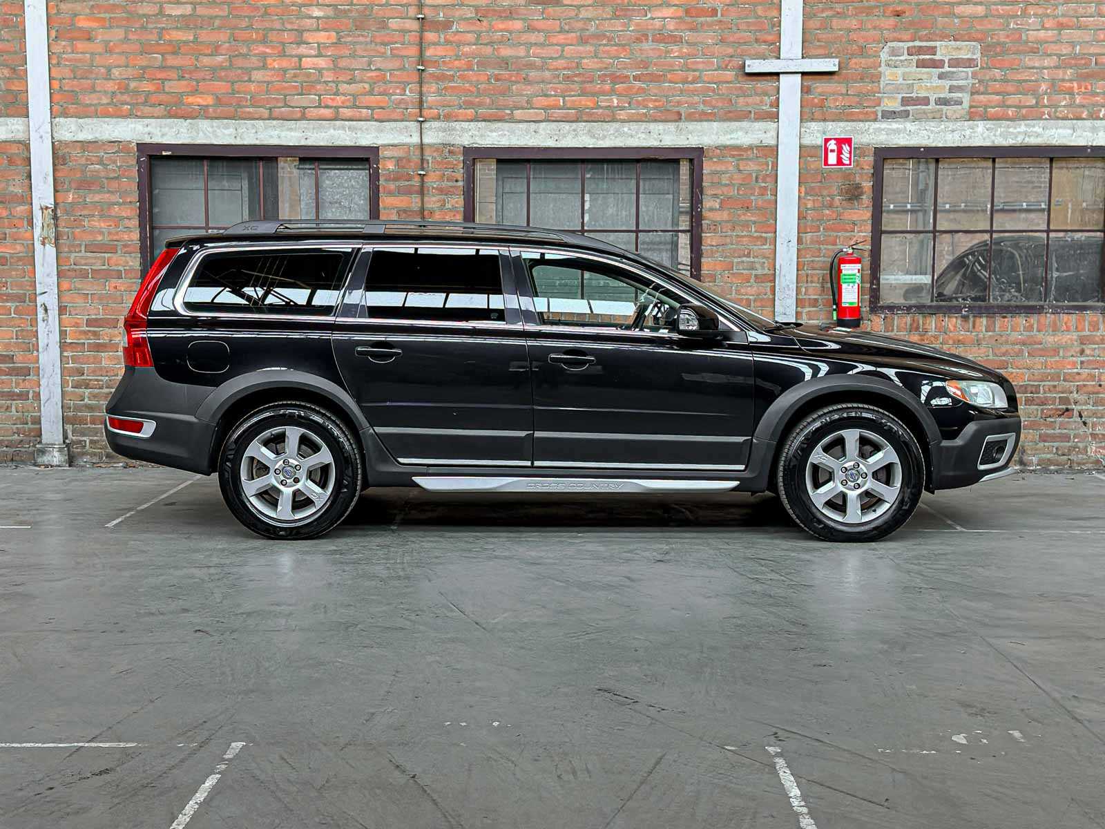 Volvo XC70 2.4 D5 Summum 185pk 2009, PD-287-R Youngtimer