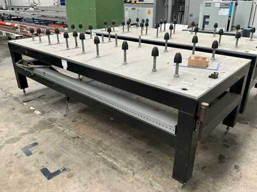 Heavy metal worktable module UNATA