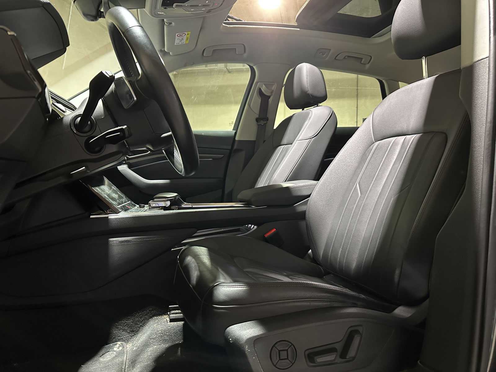 Audi e-tron 50 Quattro Launch Edition Plus 71 kWh 313pk 2020 (Origineel-NL + 1e Eigenaar), H-770-SH