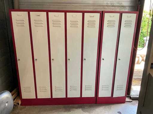 Locker cabinet (2x)