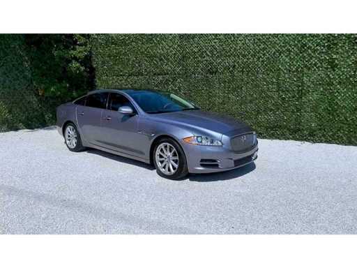 Jaguar%2520XJ.mp4