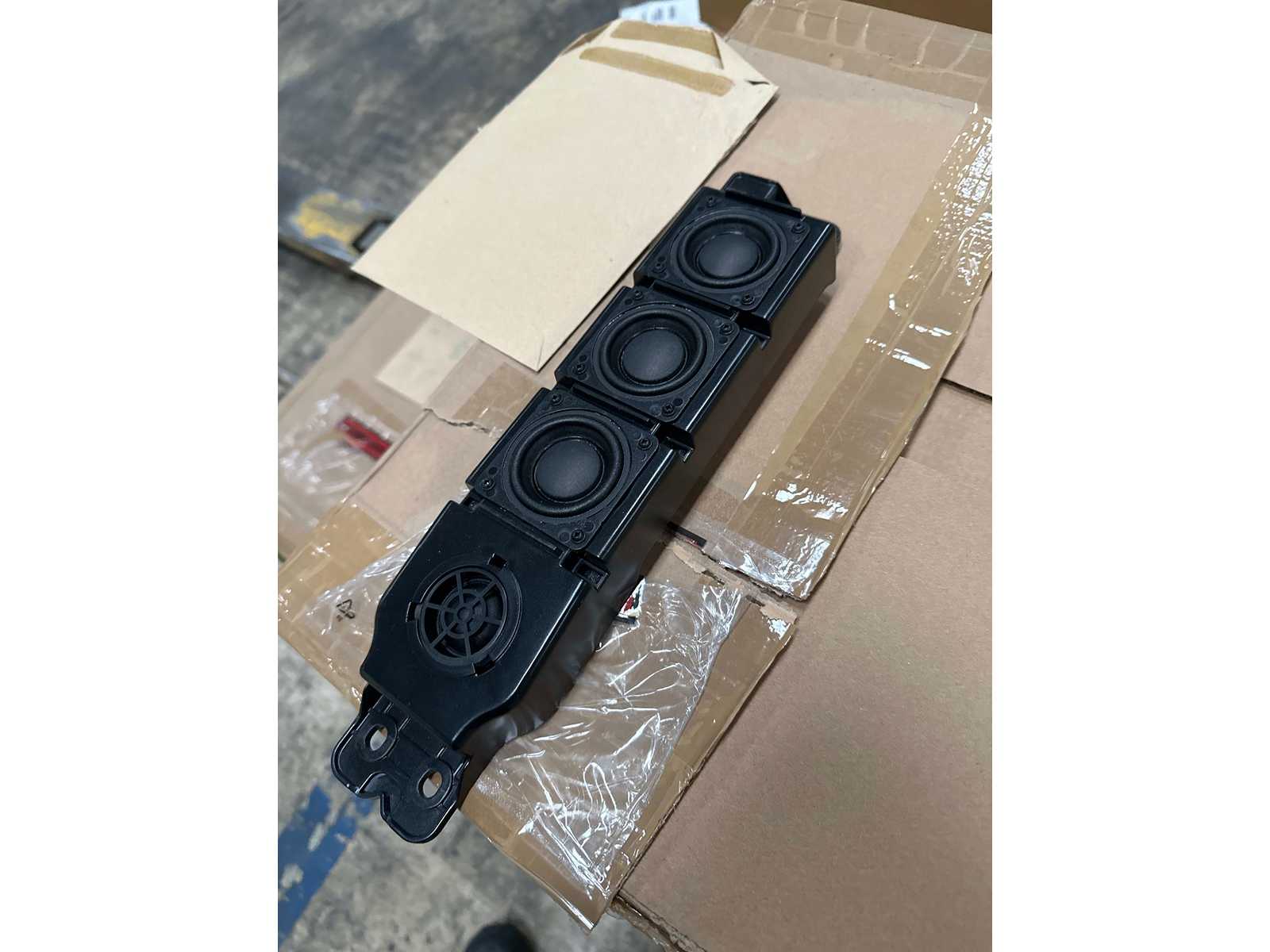 304x EuroTec Line Array Speaker 3x15W + 1x20W – Professional Audio