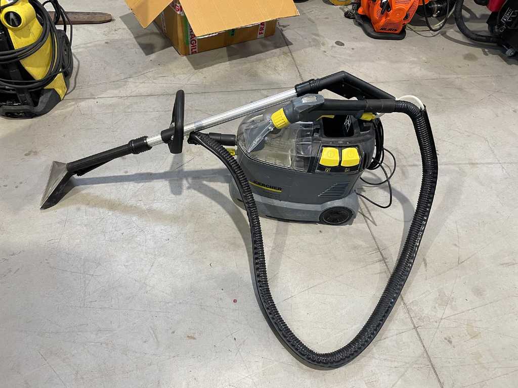 KARCHER  PUZZI 8/1C  INJECTION/EXTRACTION VACUUM CLEANER 