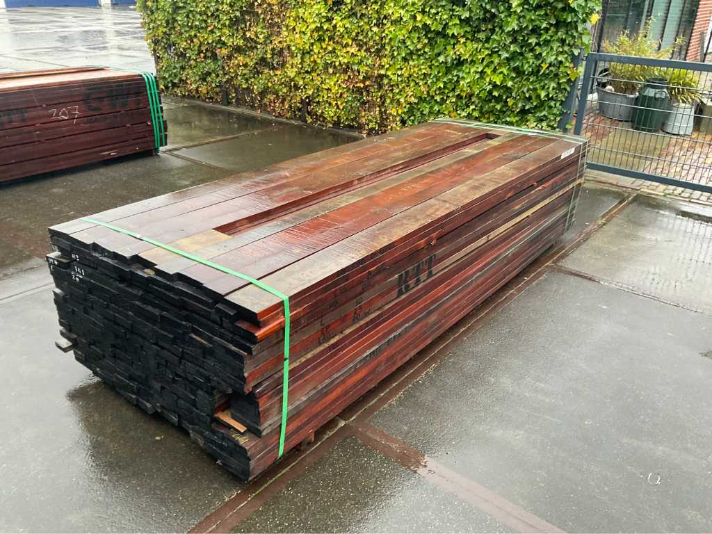 Plank finely sawn Niove (78x)
