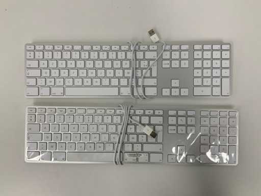 Apple - Przewodowa klawiatura USB Magic AZERTY z klawiatur? numeryczn? (2x)