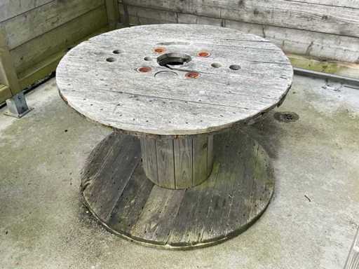 Terrassentisch