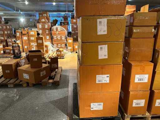 Décoration de fête, valeur commerciale 1 600 €