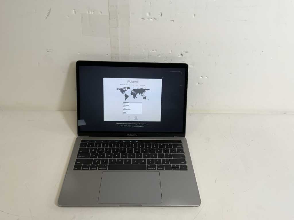 Apple MacBook Pro 13.3", Core(TM) i7 7th Gen, 16GB RAM, 251GB NVMe Laptop