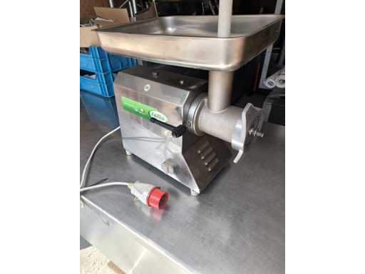 Hachoir à viande Fama TI32 ECO