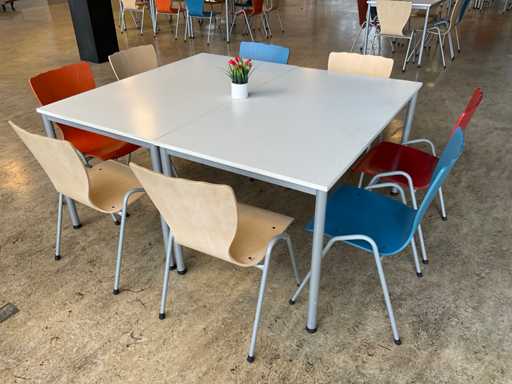 Ensemble de cantine ; 2x table et 8x chaise