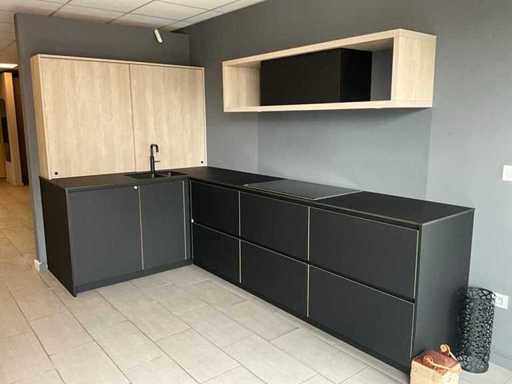 Showroom kitchen Fenix/Vanca