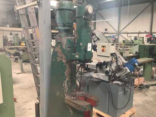 Nn - 50/15 - Presă cu cadru C