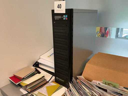 Microboards CD/DVD duplicator toren