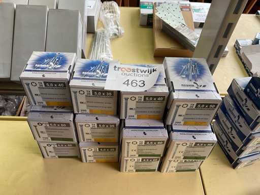 12 Kisten Holzschrauben