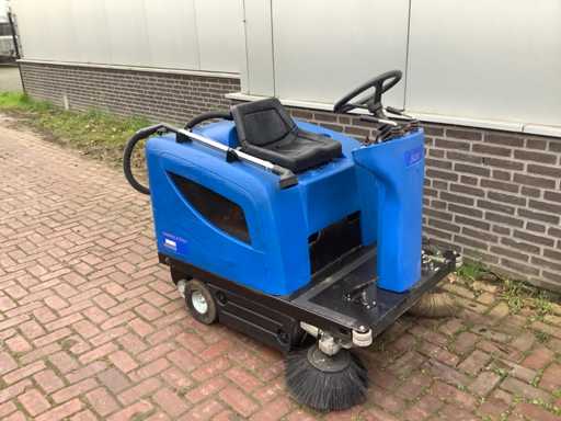 Nilfisk alto floor r570b Sweeper autopropulsat