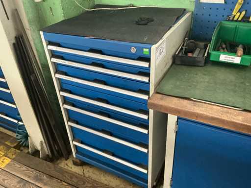 Armadio da officina con contenuto completo