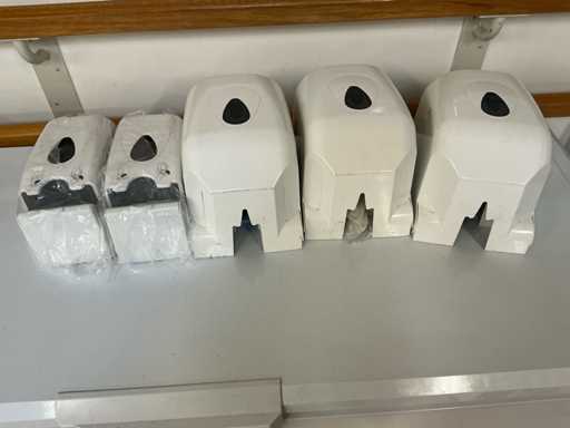 Lot soap and paper holders Other kitchen supplies