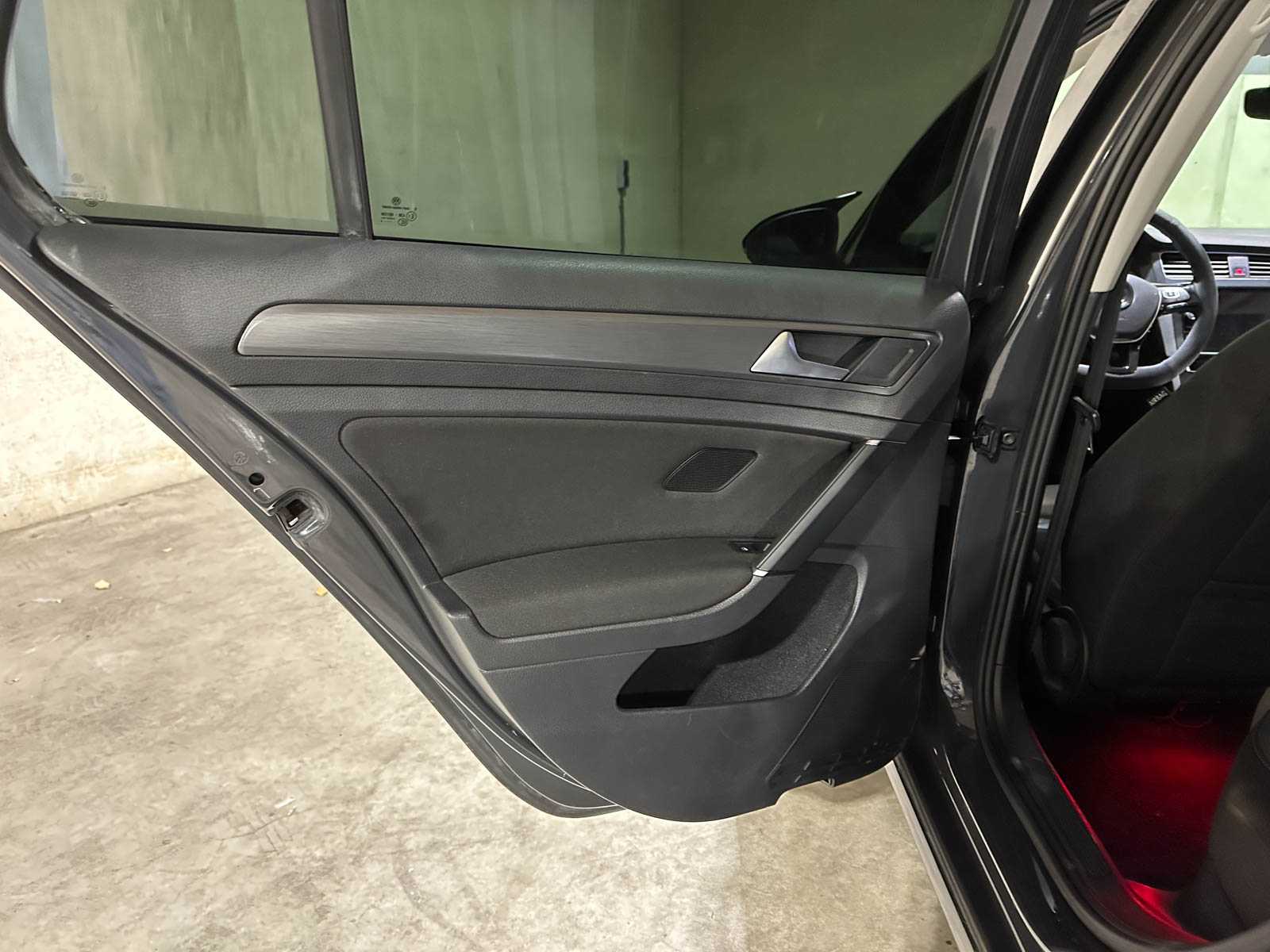 Volkswagen Golf 1.0 TSI Comfortline Business 110pk 2018 (Origineel-NL), RX-771-L